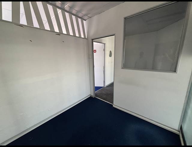 46M² OFFICE TO LET IN LA LUCIA